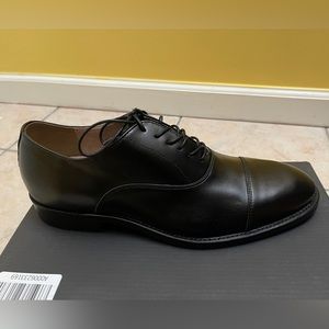 Banana republic premium leather dress shoe size 8.5